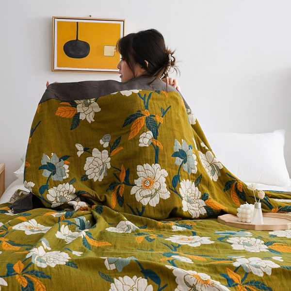 Olive Flower Quilt - Image 4